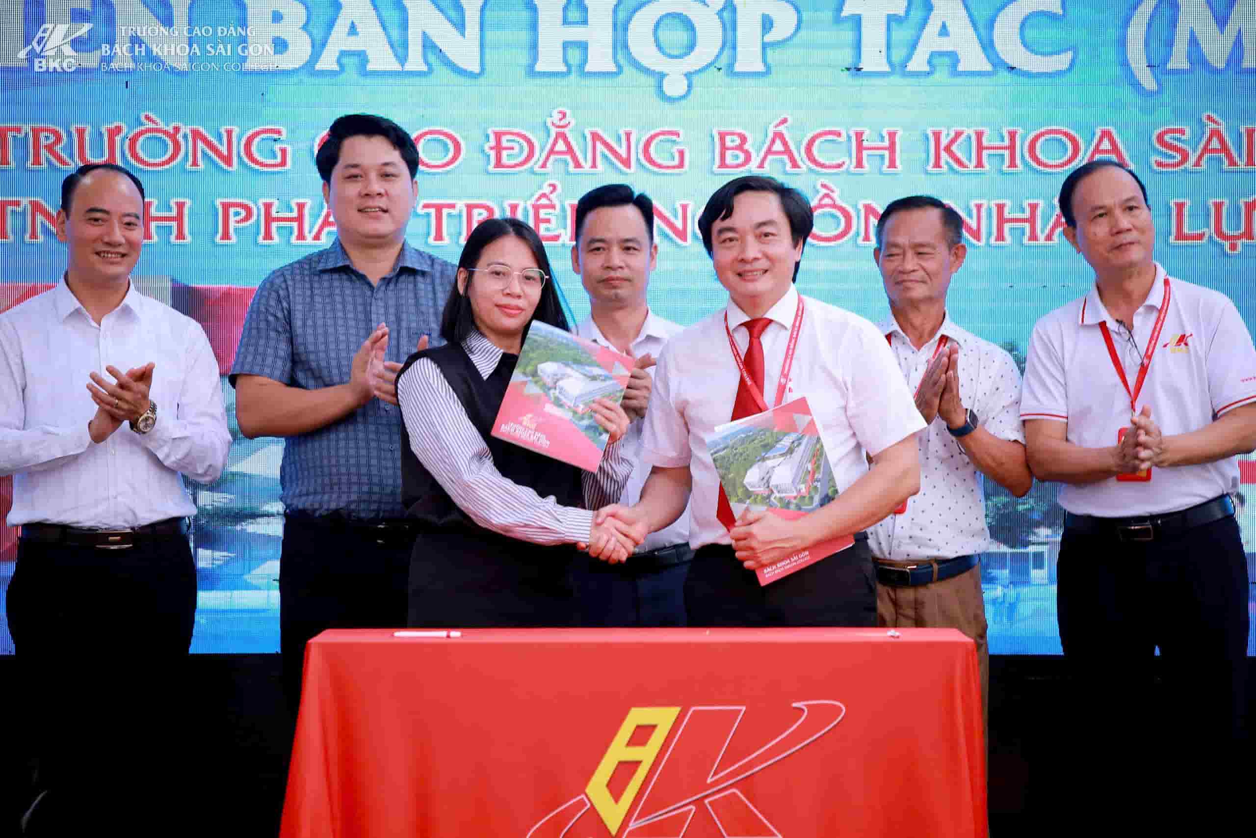Lễ ký kết biên bản hợp tác đào tạo nguồn nhân lực BKC