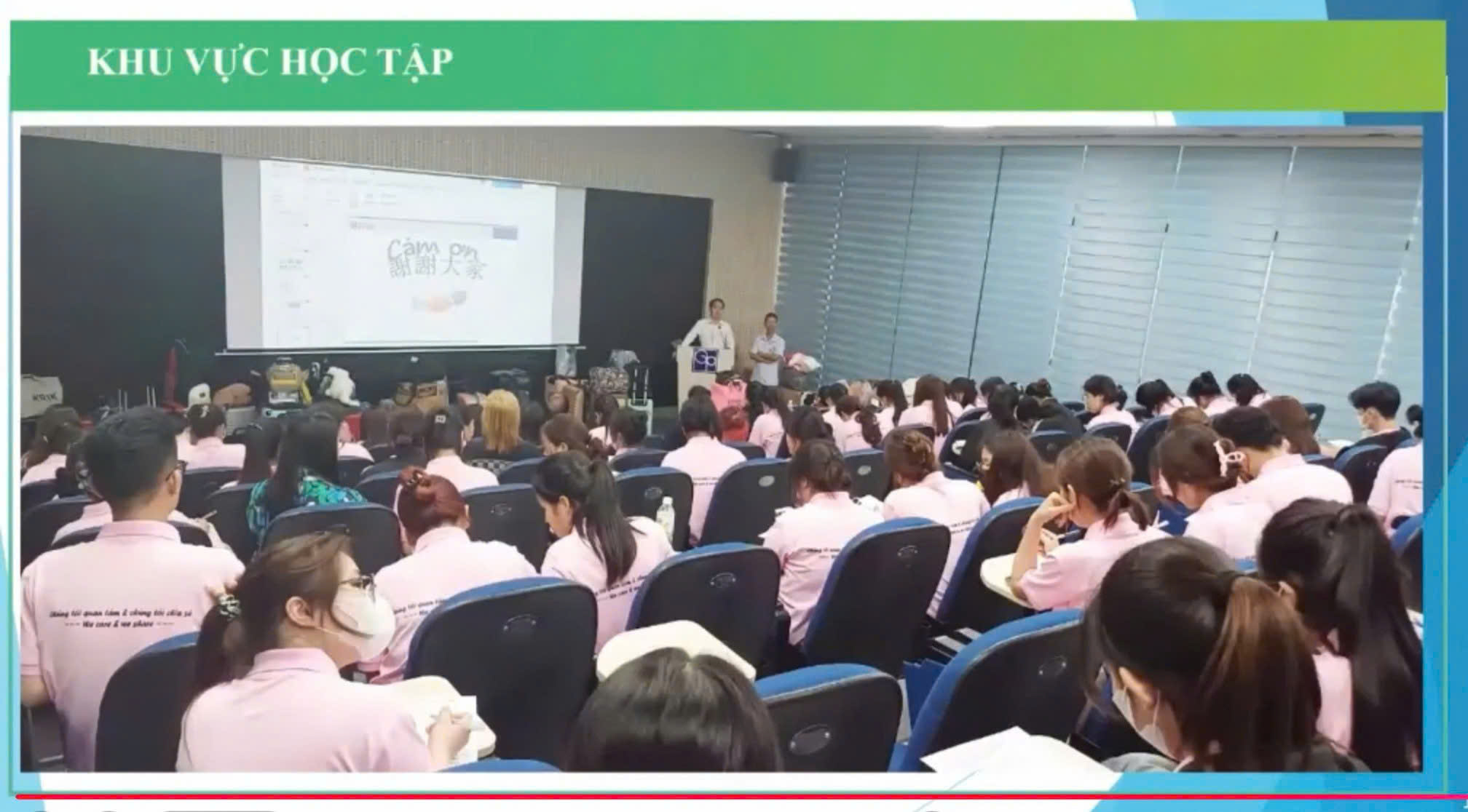 Giảng đường đào tạo kỹ năng mềm và câu lạc bộ ngoại ngữ